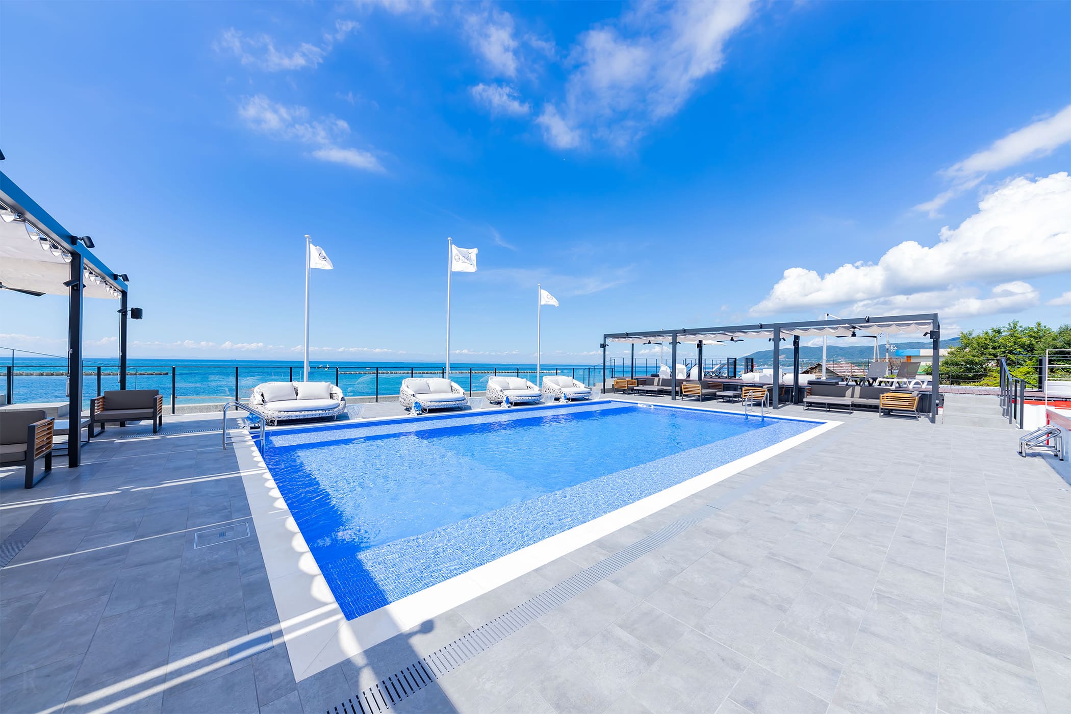 【淡路島】awaJ Beach Club-アワジェイ・ビーチクラブ-｜大人を夢中にさせる海外仕様のビーチクラブ